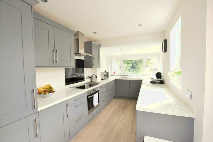 2 Bedroom End Of Terrace House To Rent In Como Street, Romford, RM7