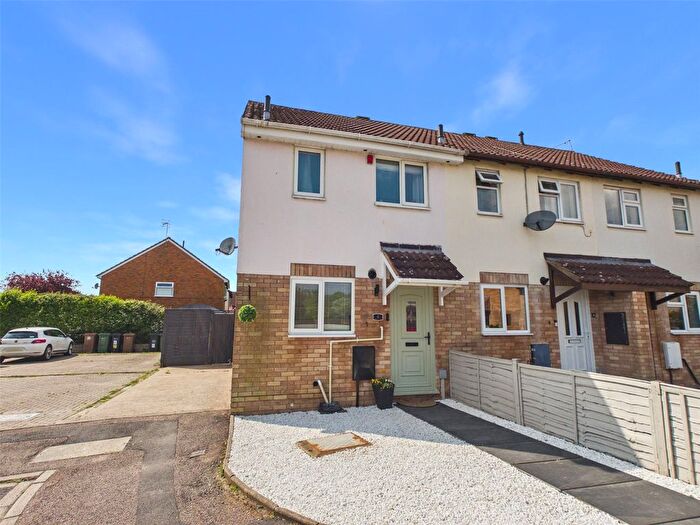 2 Bedroom End Of Terrace House For Sale In Waseley Close, Worcester, Worcestershire, WR5