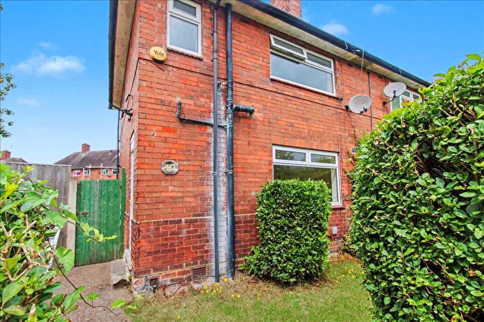 3 Bedroom Semi-Detached House To Rent In Northwood Crescent, Arnold, Nottingham, NG5