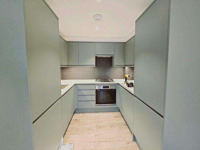 1 Bedroom Flat To Rent In Brent Street, London, NW4