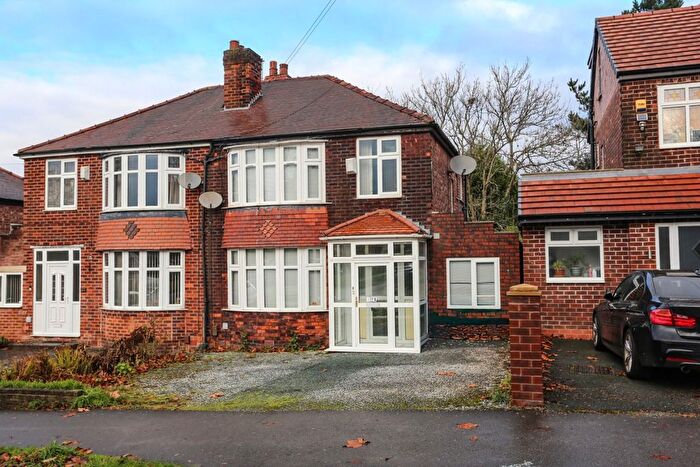 3 Bedroom Semi Detached House For Sale In Kingsleigh Road, Heaton Mersey, Stockport, SK4