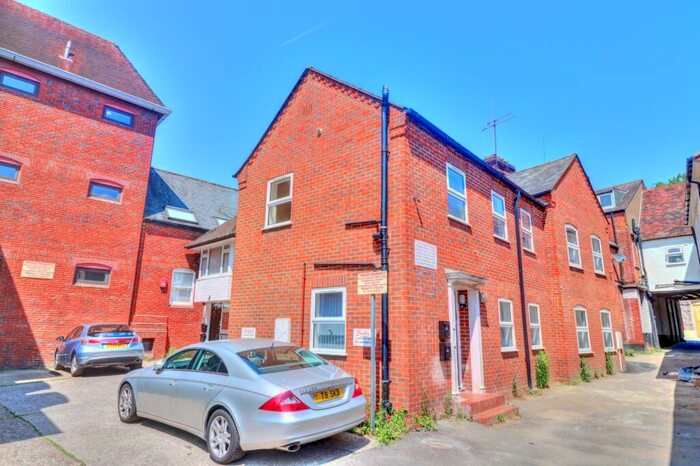 2 Bedroom Apartment To Rent In Easton Street, High Wycombe, Buckinghamshire, HP11