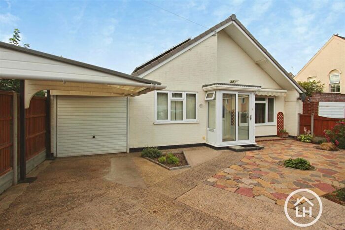 2 Bedroom Detached Bungalow For Sale In Burley Road, Sittingbourne, ME10