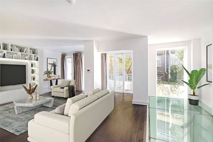 2 Bedroom Flat To Rent In Chesham Street, London, SW1X
