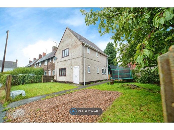 3 Bedroom Semi-Detached House To Rent In Third Avenue, Clipstone Village, Mansfield, NG21