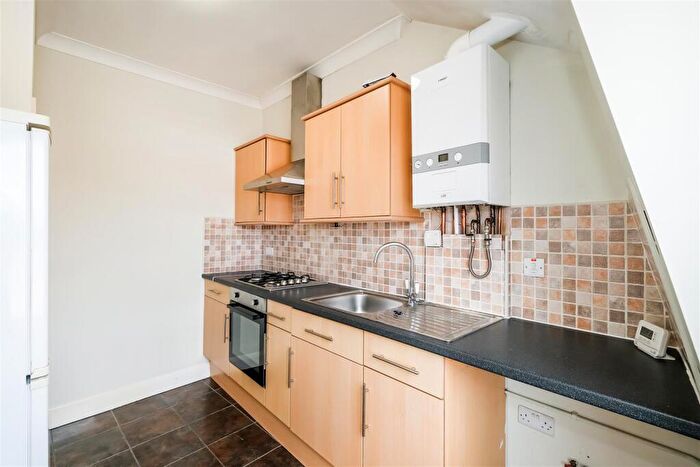 1 Bedroom Flat To Rent In Lea Bridge Road, Leyton, E10