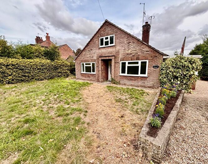 3 Bedroom Detached Bungalow For Sale In Laughton Wood Corner, Laughton, Gainsborough, DN21