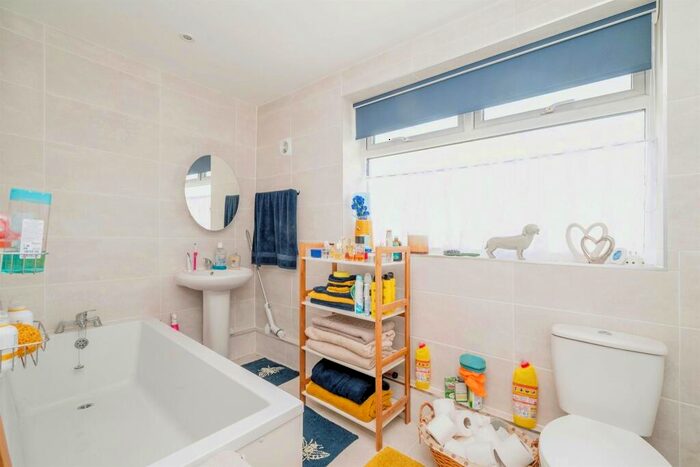 2 Bedroom Detached Bungalow For Sale In Second Avenue, Caister-On-Sea, Great Yarmouth, NR30