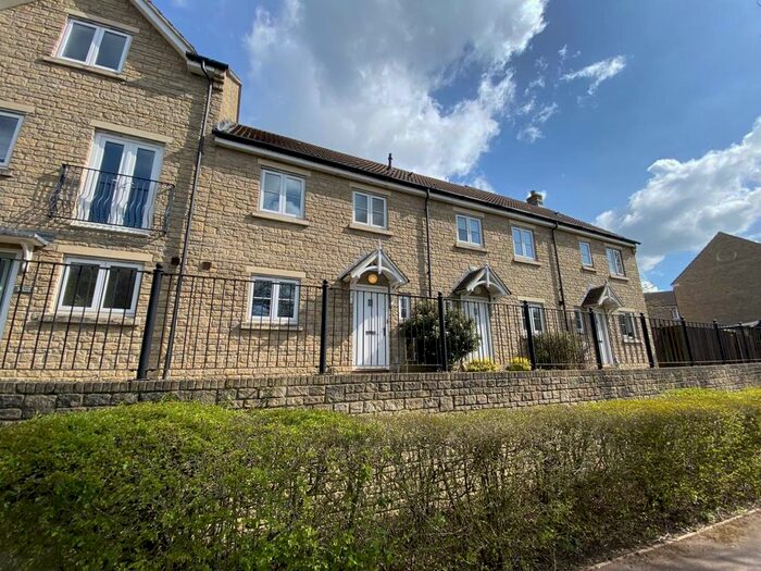 3 Bedroom Property To Rent In River Walk, Frome, Somerset, BA11