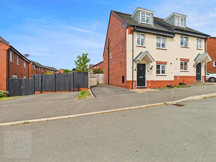3 Bedroom Semi-Detached House For Sale In James Clarke Road, Winsford, CW7