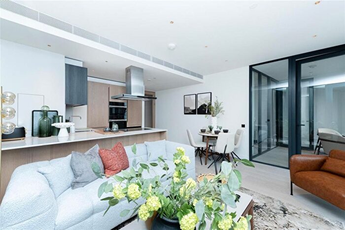2 Bedroom Flat To Rent In River Tower, Nine Elms, SW8