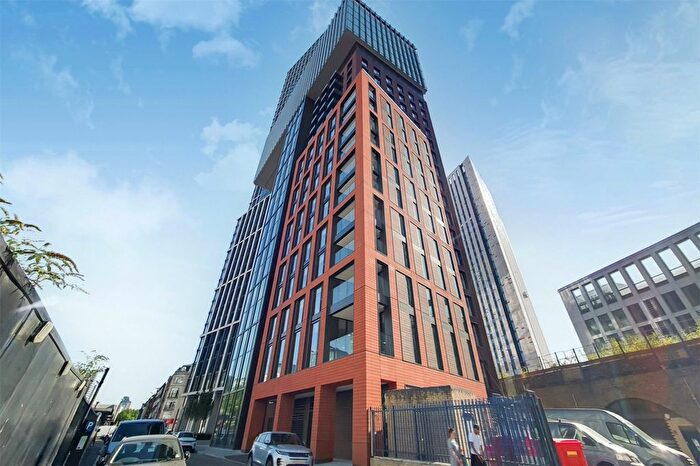 2 Bedroom Flat To Rent In Bondway, London, SW8