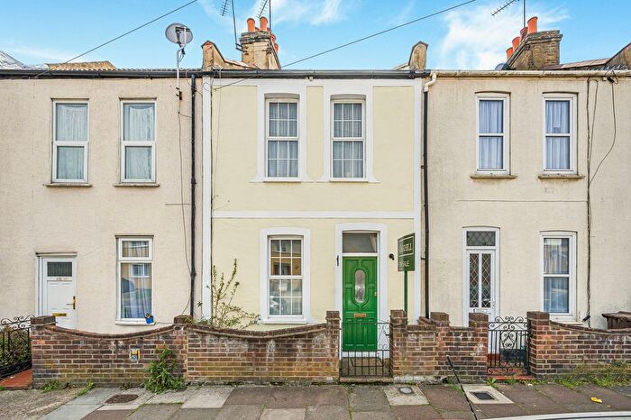 2 Bedroom Terraced House For Sale In Worton Road, Isleworth, TW7