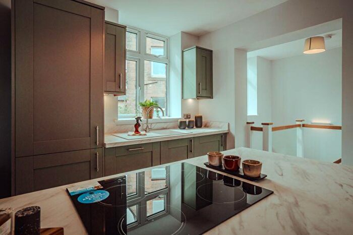 2 Bedroom Cottage For Sale In Railway Road, Ilkley, LS29