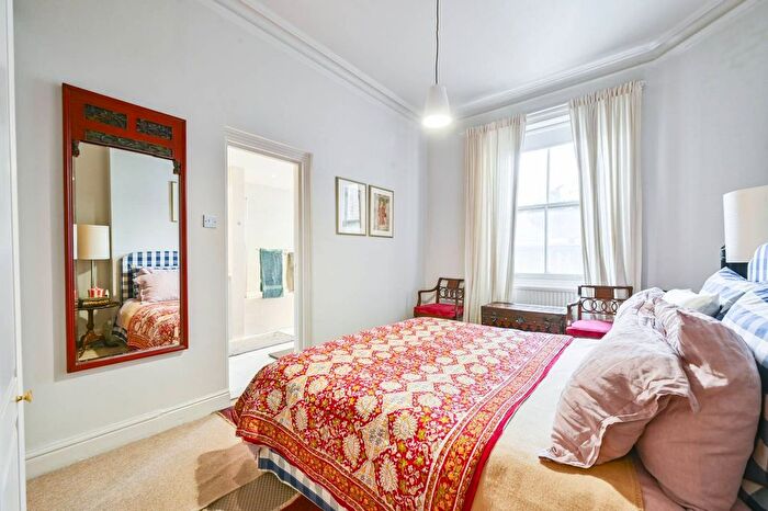 2 Bedroom Flat To Rent In Mandeville Place, Marylebone, London, W1U