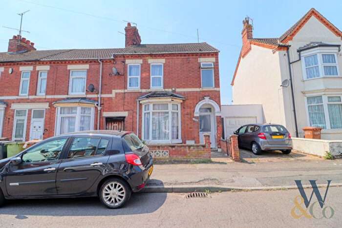 4 Bedroom Terraced House For Sale In Alexandra Road, Wellingborough, NN8