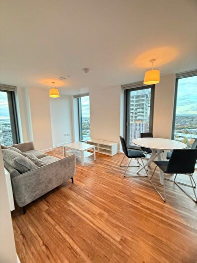 2 Bedroom Flat To Rent In Michigan, Salford, M50