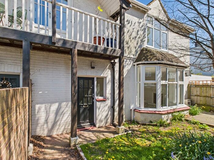 3 Bedroom Terraced House For Sale In Windlesham Avenue, BN1