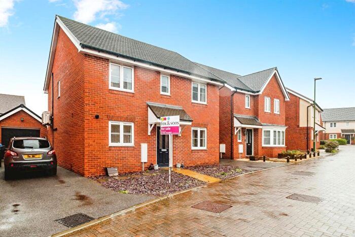 4 Bedroom Detached House For Sale In Geranium Drive, Worthing, BN13