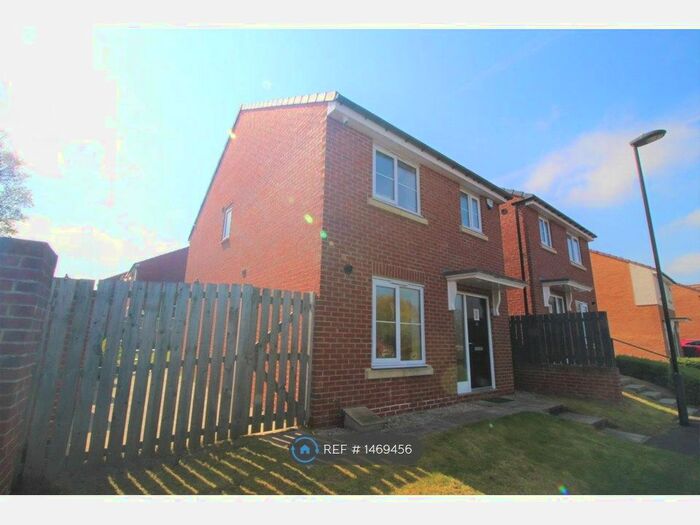 3 Bedroom Detached House To Rent In Ministry Close, Newcastle Upon Tyne, NE7