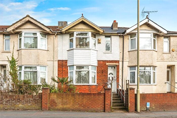 3 Bedroom Terraced House For Sale In Junction Road, Totton, Southampton, SO40