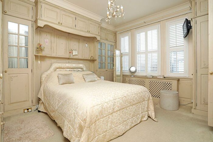 7 Bedroom Semi-Detached House For Sale In Elms Avenue, Ramsgate, CT11