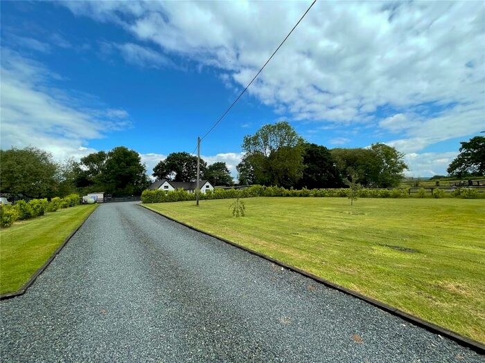 3 Bedroom Barn Conversion For Sale In Oak Lane, Calf Heath, Wolverhampton, Staffordshire, WV10