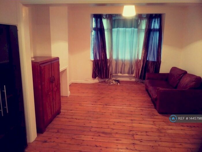 3 Bedroom Terraced House To Rent In Vansittart Road, London, E7