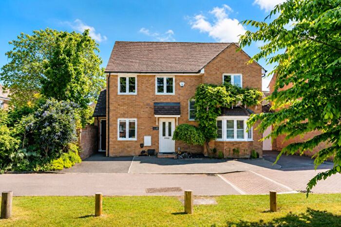 4 Bedroom Detached House For Sale In Old School Drive, Wheathampstead, St. Albans, Hertfordshire, AL4