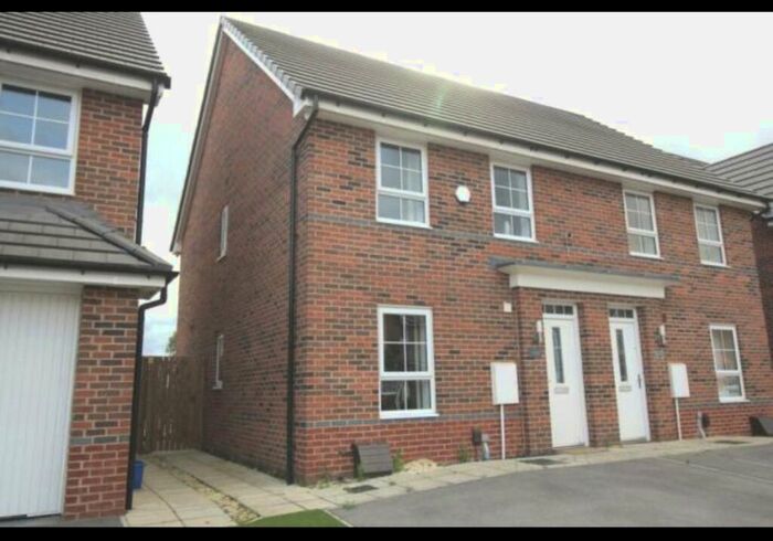 3 Bedroom House To Rent In Popular Mews, Doncaster, South Yorkshire, DN4