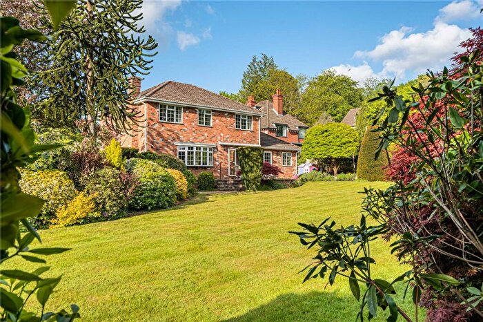 4 Bedroom Detached House For Sale In Hutton Road, Ash Vale, Surrey, GU12