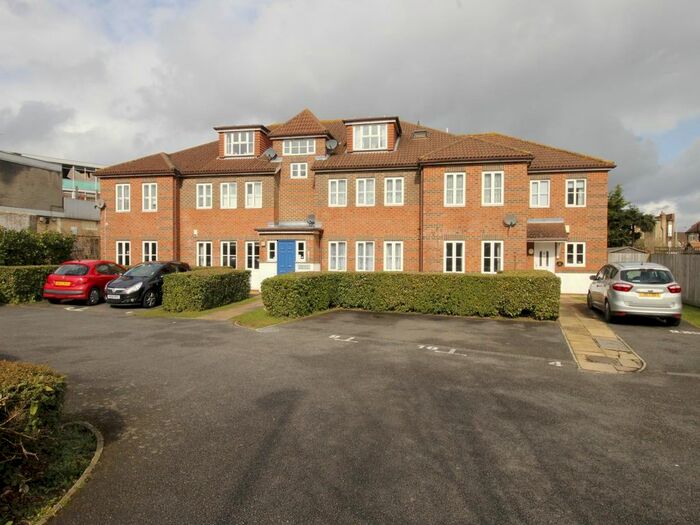 2 Bedroom Flat To Rent In Church Hill Road, North Cheam, Sutton, SM3