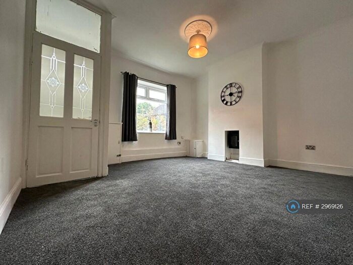 3 Bedroom End Of Terrace House To Rent In Standish St, Manchester, M29
