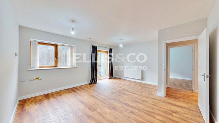 1 Bedroom Flat For Sale In Ruislip Road East, Greenford, UB6