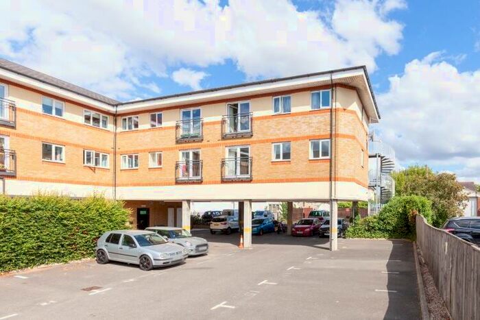 2 Bedroom Apartment To Rent In High Street, Kidlington, OX5