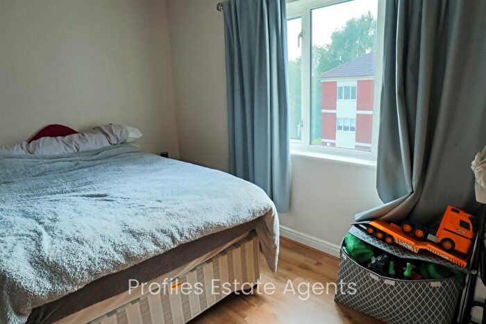 1 Bedroom Flat For Sale In Deveron Court, Hinckley, LE10
