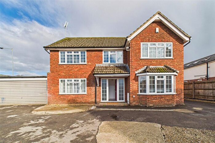 4 Bedroom Detached House To Rent In School Green, Shinfield, Reading, Berkshire, RG2