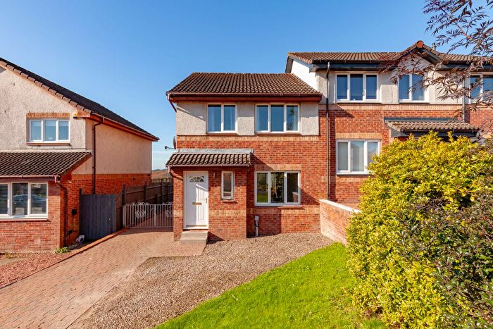 3 Bedroom Semi-Detached House For Sale In Rankin Crescent, Bonnybridge, FK4