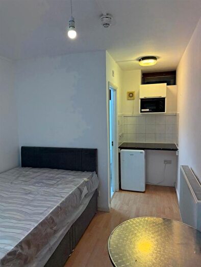 Studio To Rent In Langtry Walk, London, NW8