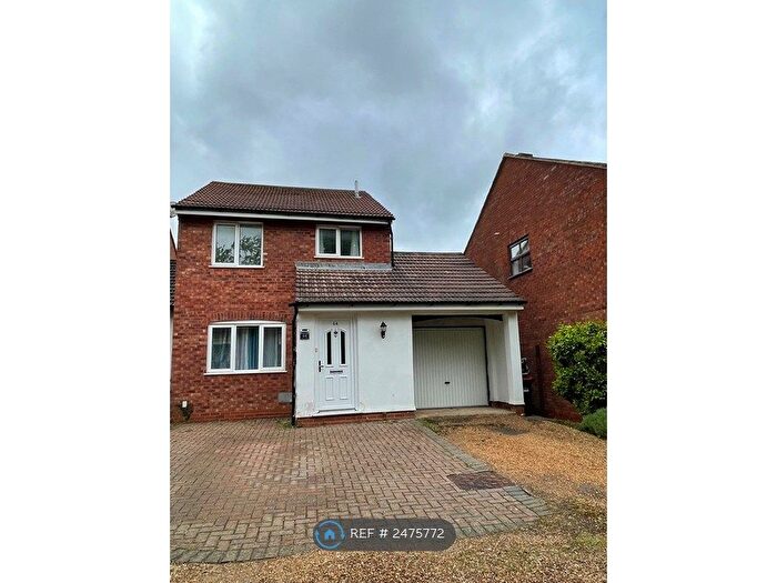 3 Bedroom Detached House To Rent In Clay Hill, Milton Keynes, MK8