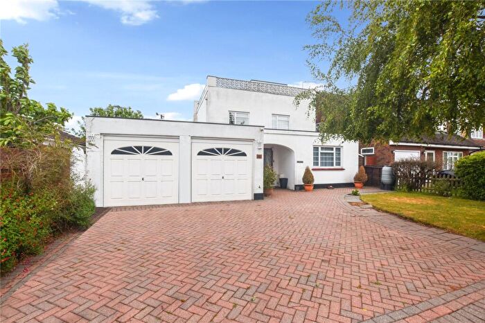 4 Bedroom Detached House For Sale In Hill Crescent, Bexley, DA5