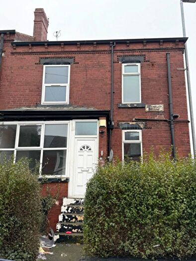 2 Bedroom End Terrace House To Rent In Berkeley Mount, Leeds, LS8