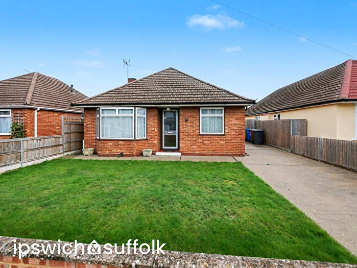 2 Bedroom Detached Bungalow For Sale In Tranmere Grove, Ipswich, Suffolk, IP1