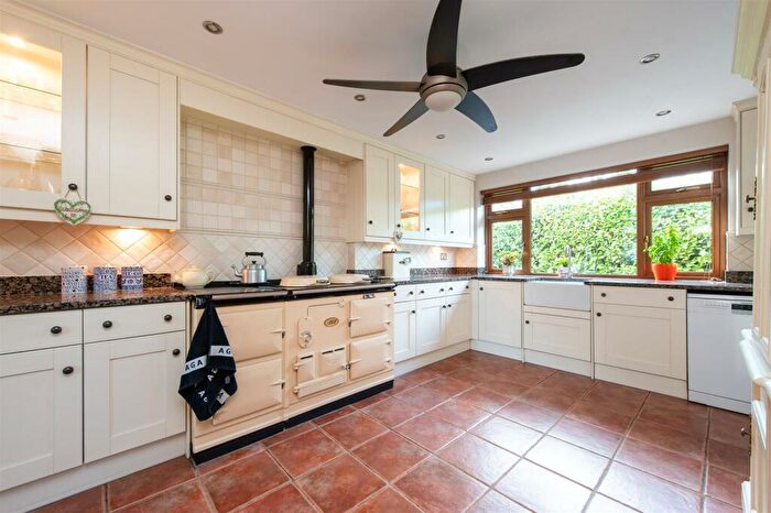 4 Bedroom Detached House For Sale In Lower Chaddesley, Kidderminster, DY10