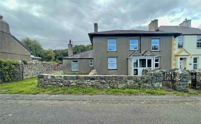 5 Bedroom Semi-Detached House For Sale In Y Swan, Clynnog Road, Pontllyfni, Caernarfon, Gwynedd, LL54