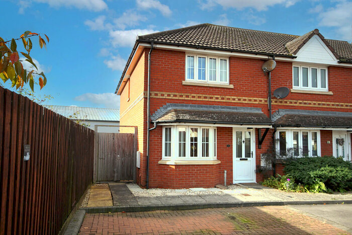 3 Bedroom End Of Terrace House For Sale In Chapel Orchard, Yate, BS37
