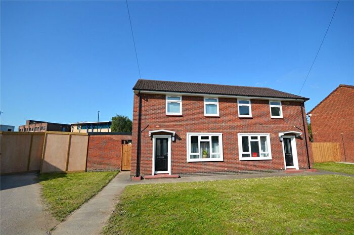 2 Bedroom Semi-Detached House To Rent In Beavers Crescent, Hounslow, TW4