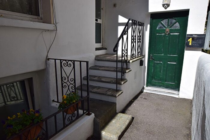 3 Bedroom Flat For Sale In Seaside Road, Eastbourne, BN21