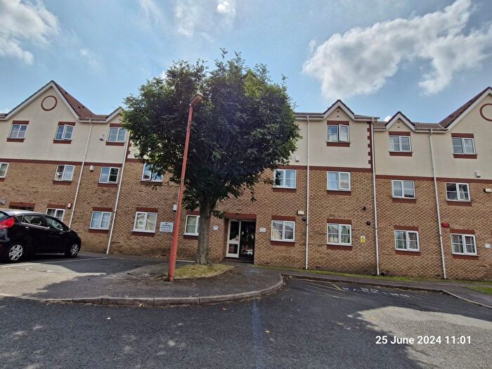 2 Bedroom Flat To Rent In Hoff Beck Court, Birmingham, West Midlands, B9
