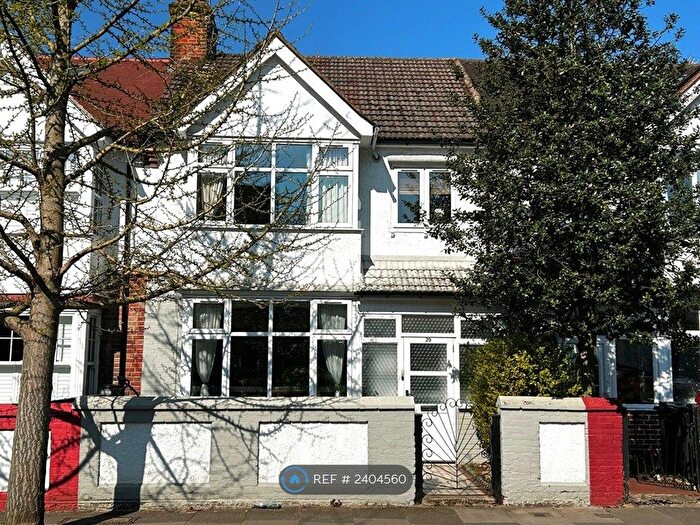 1 Bedroom Flat To Rent In Leyborne Avenue, London, W13